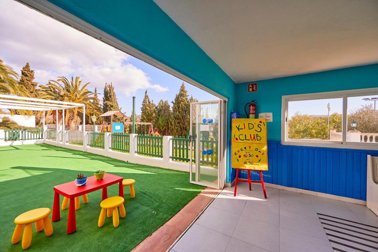 Aparthotel Holiday Center Санта Понса Екстериор снимка