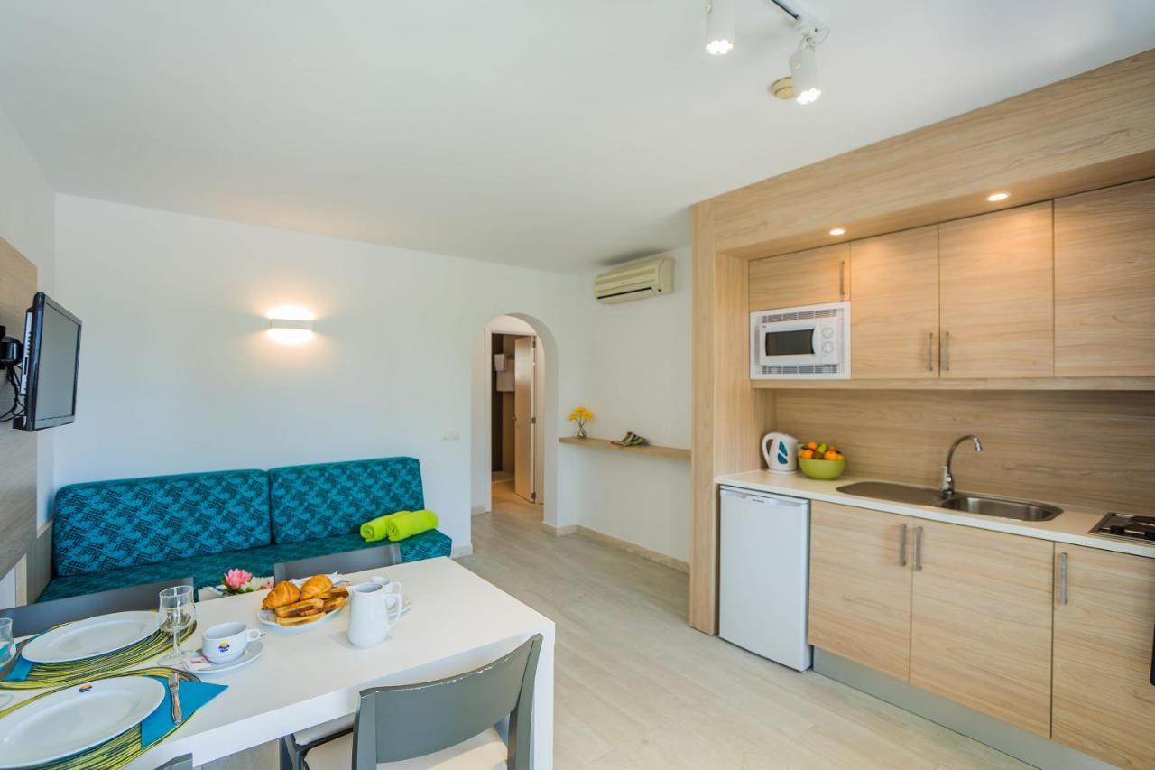 Aparthotel Holiday Center Санта Понса Екстериор снимка
