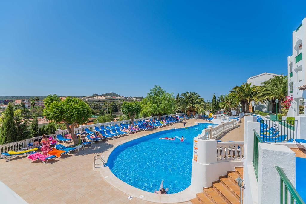 Aparthotel Holiday Center Санта Понса Екстериор снимка