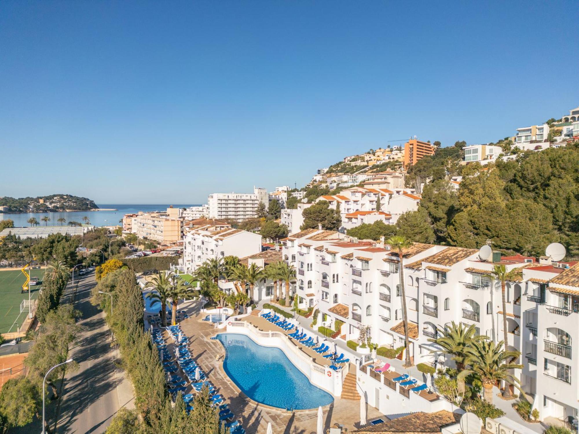 Aparthotel Holiday Center Санта Понса Екстериор снимка