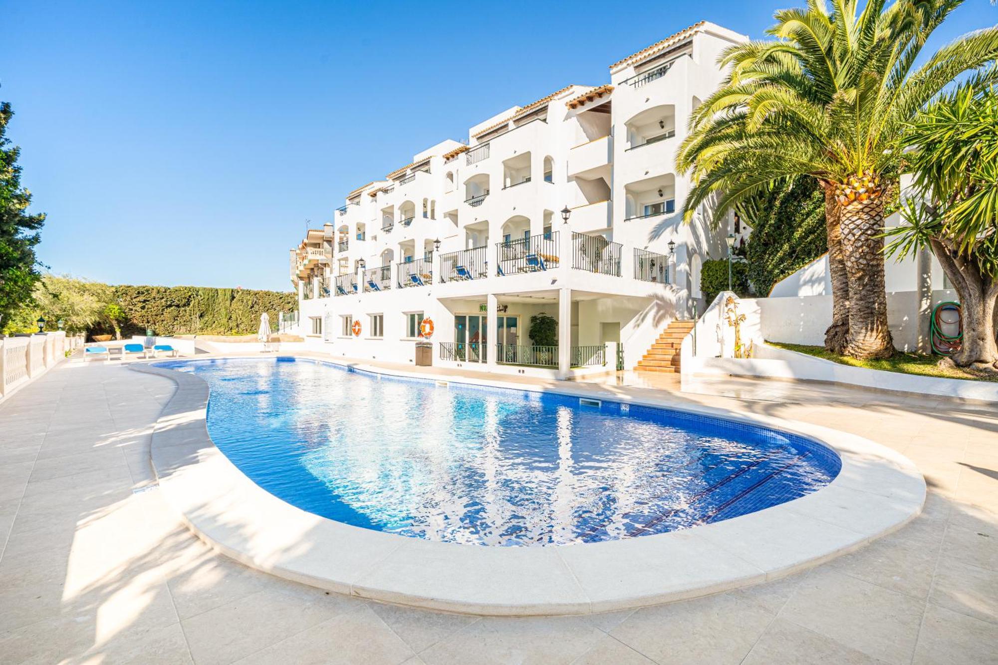 Aparthotel Holiday Center Санта Понса Екстериор снимка