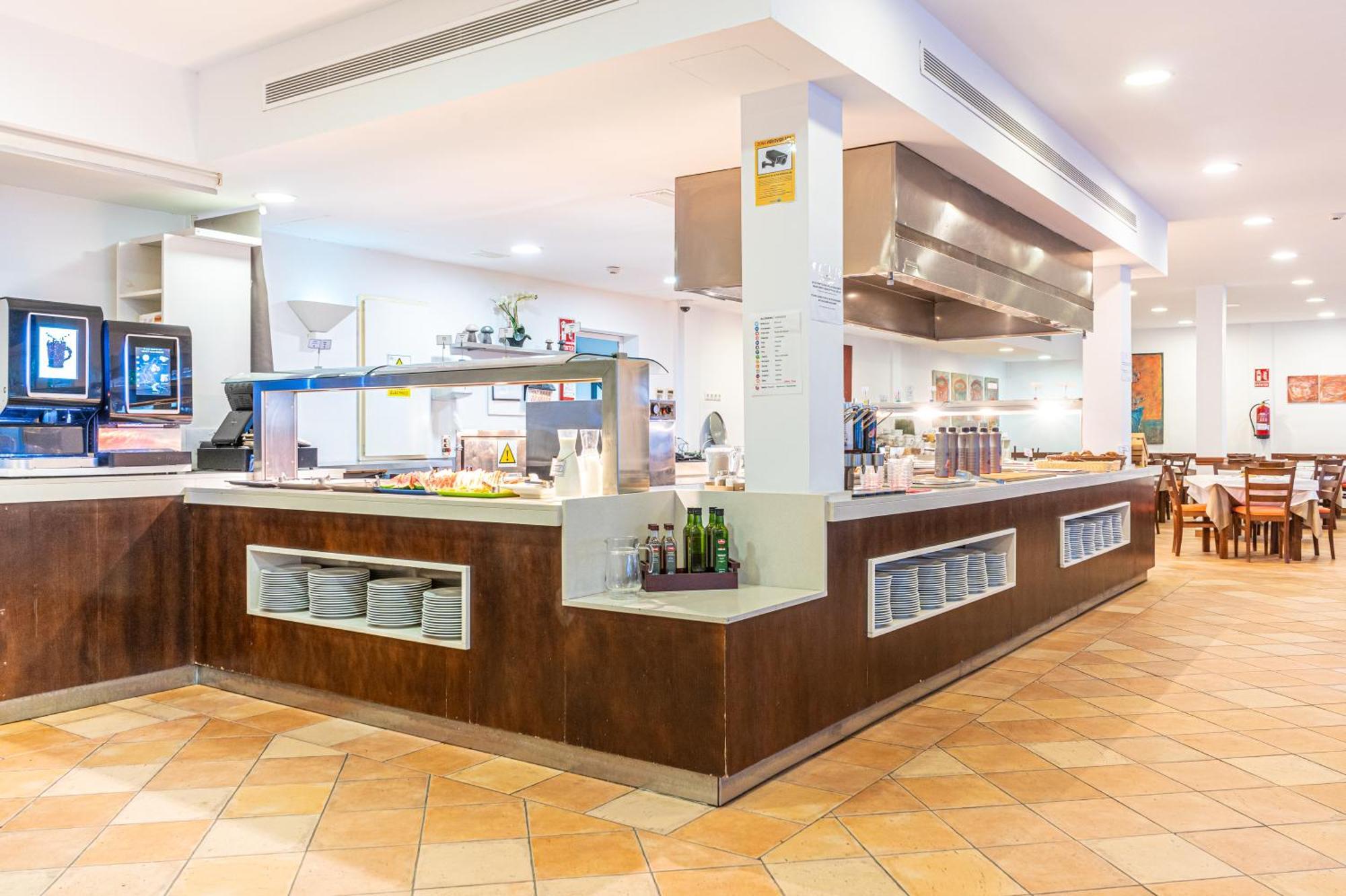 Aparthotel Holiday Center Санта Понса Екстериор снимка