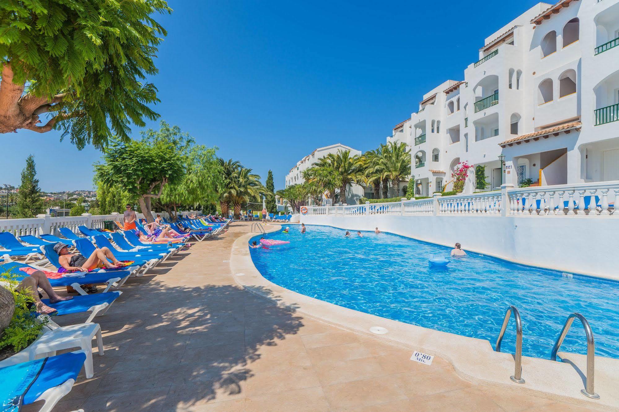 Aparthotel Holiday Center Санта Понса Екстериор снимка