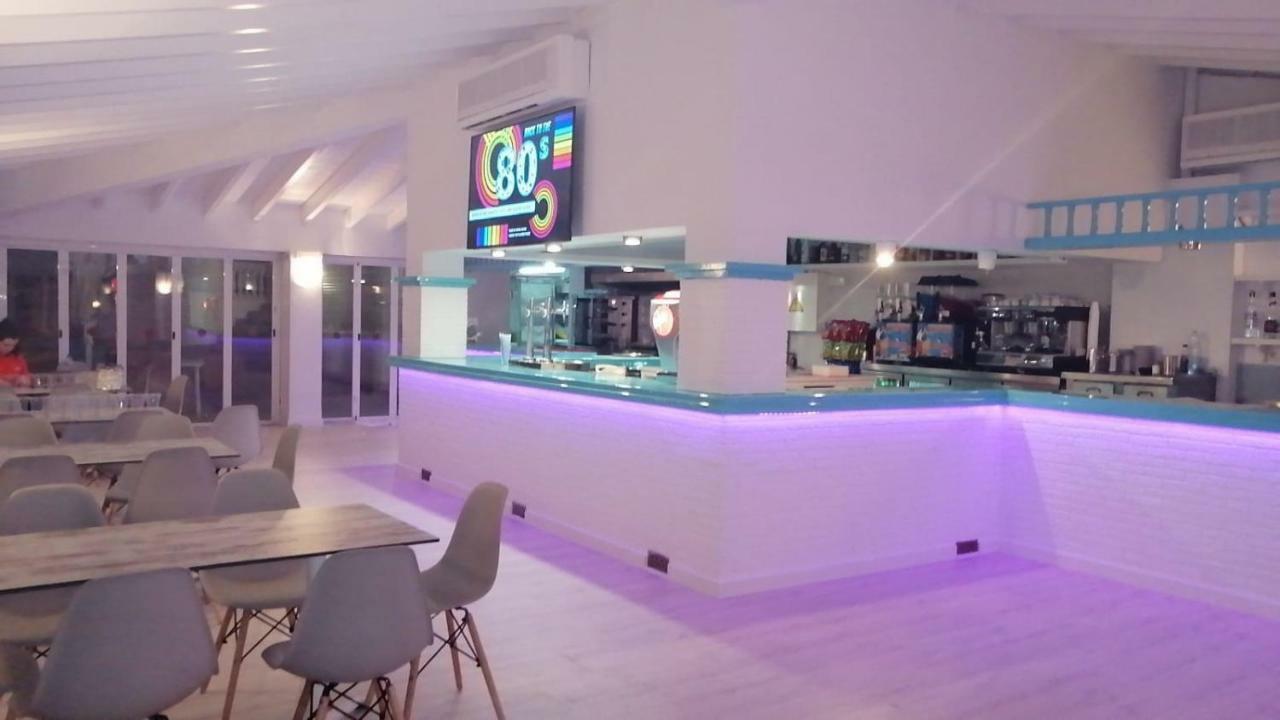 Aparthotel Holiday Center Санта Понса Екстериор снимка